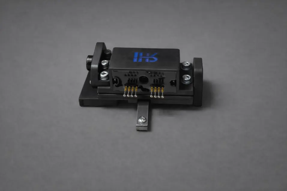 Prüfadapter für Sonderschnitt-Stellen nach Kundenwunsch